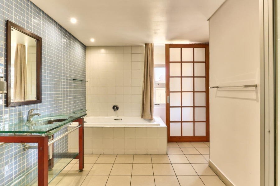 1 Bedroom Property for Sale in Cape Town City Centre Western Cape